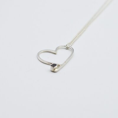 siergoed.com-hangertje-zilver-handgemaakt-hartje-aquamarijn-bijzonderheden-conceptstore-zwolle (3)